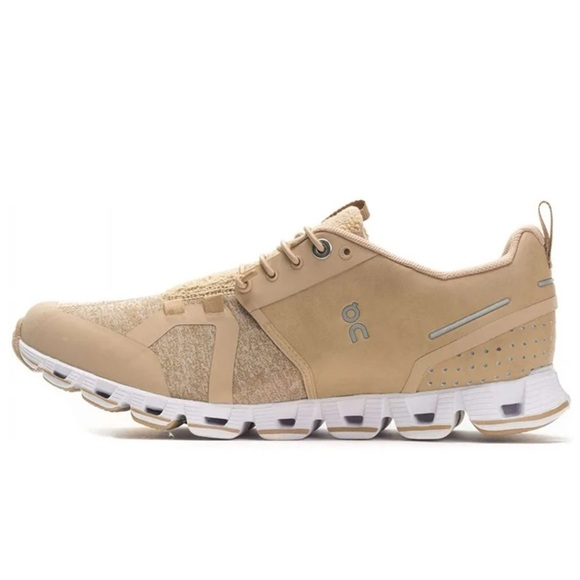 On running Cloud shoes - Picture 1 of 15